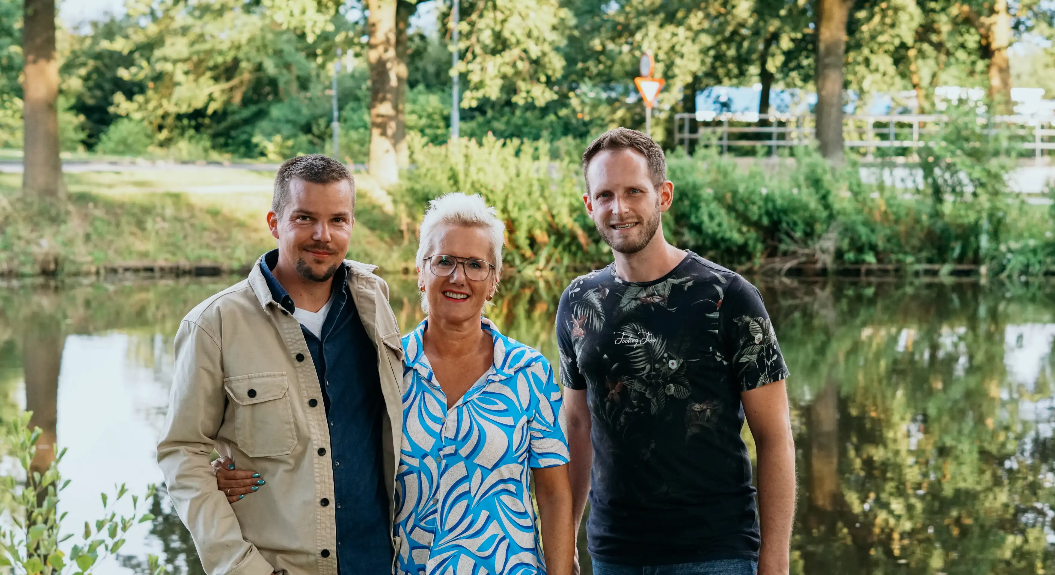 Wij geloven dat God spreekt en willen daarom zelf leren luisteren én anderen inspireren en activeren om hetzelfde te doen. Fluister